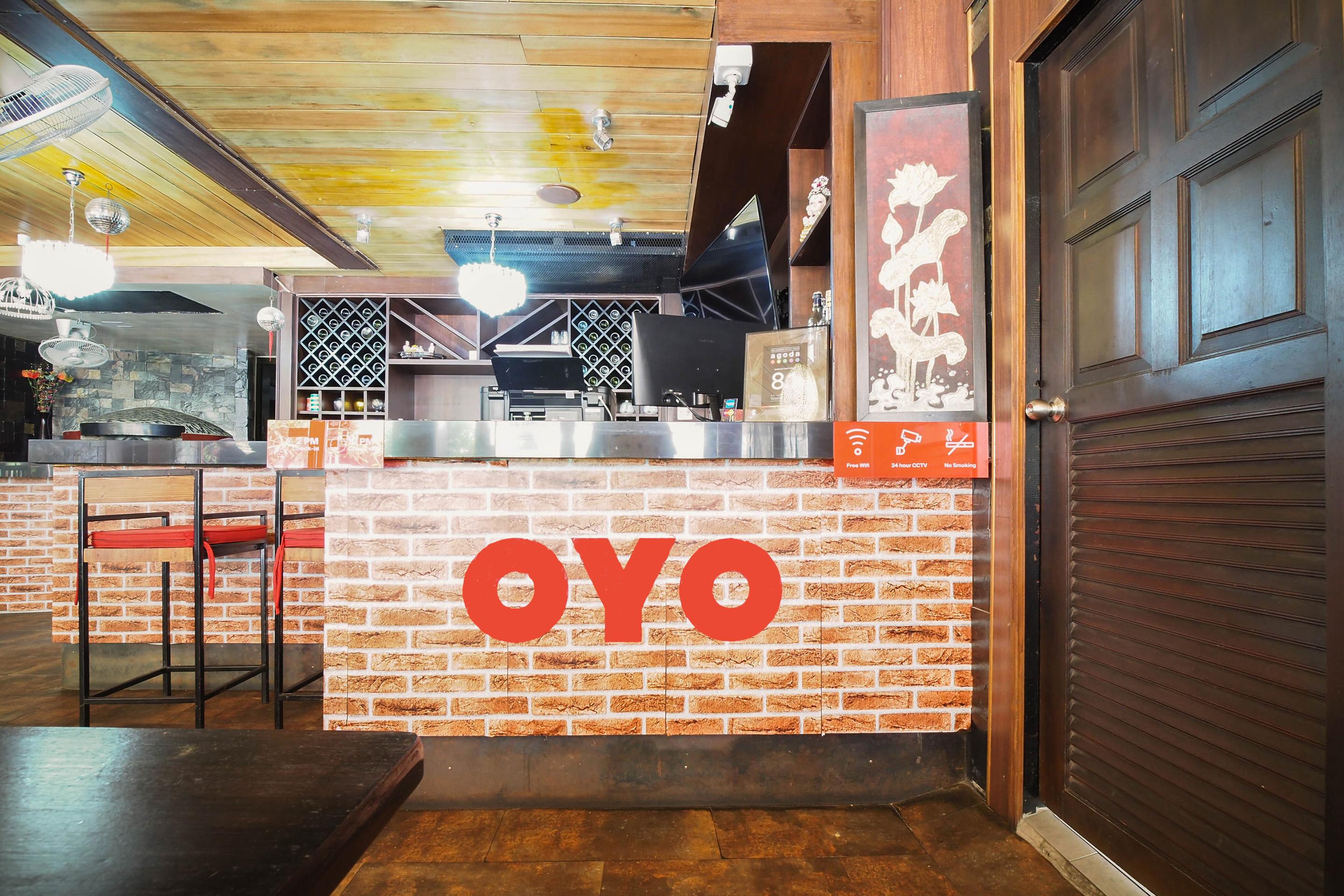 Oyo 963 サンシャイン ゲストハウス パッタヤー エクステリア 写真